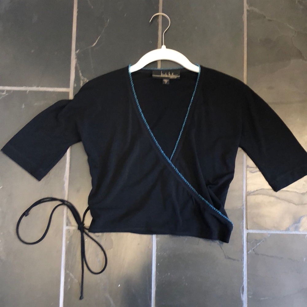 Nicole Miller Collection wrap top, size S